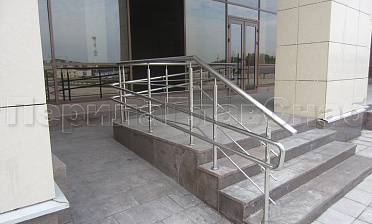 Ограждение пандуса с тремя ригелями купить в Ростове-на-Дону