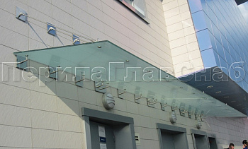 Стеклянные козырьки и навесы в Ростове-на-Дону. Готовые проекты ПерилаГлавСнаб Стеклянные козырьки и навесы в Ростове-на-Дону. Готовые проекты ПерилаГлавСнаб