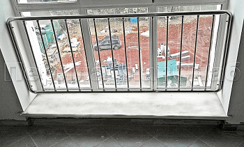 Ограждения из нержавейки экранного типа «Частокол» для окон в Ростове-на-Дону. Готовые проекты ПерилаГлавСнаб