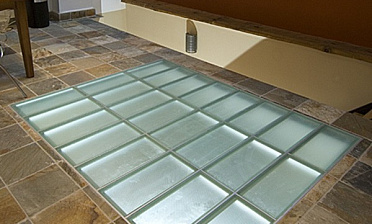 Стеклянный пол в квартиру с подсветкой купить в Ростове-на-Дону