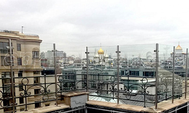 Ветрозащитное ограждение на стойках из нержавейки купить в Ростове-на-Дону