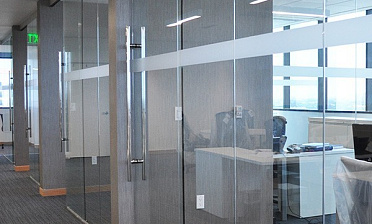 Цельностеклянные перегородки для офиса купить в Ростове-на-Дону