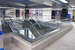 Стеклянные перила для атриумов в Ростове-на-Дону. Готовые проекты ПерилаГлавСнаб - фото 1