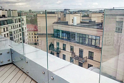 Цельностеклянные ограждения для крыш в Ростове-на-Дону. Готовые проекты ПерилаГлавСнаб - фото 24 Цельностеклянные ограждения для крыш в Ростове-на-Дону. Готовые проекты ПерилаГлавСнаб - фото 24