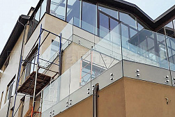 Цельностеклянные ограждения на несущем стекле в Ростове-на-Дону. Готовые проекты ПерилаГлавСнаб - фото 8