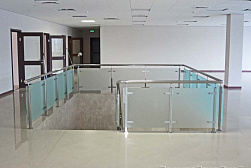 Ограждения из нержавейки со стеклом в Ростове-на-Дону. Готовые проекты ПерилаГлавСнаб - фото 10