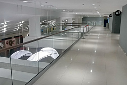 Цельностеклянные ограждения на несущем стекле в Ростове-на-Дону. Готовые проекты ПерилаГлавСнаб - фото 2