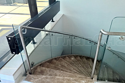 Стеклянные перила для винтовых лестниц в Ростове-на-Дону. Готовые проекты ПерилаГлавСнаб - фото 5 Стеклянные перила для винтовых лестниц в Ростове-на-Дону. Готовые проекты ПерилаГлавСнаб - фото 5